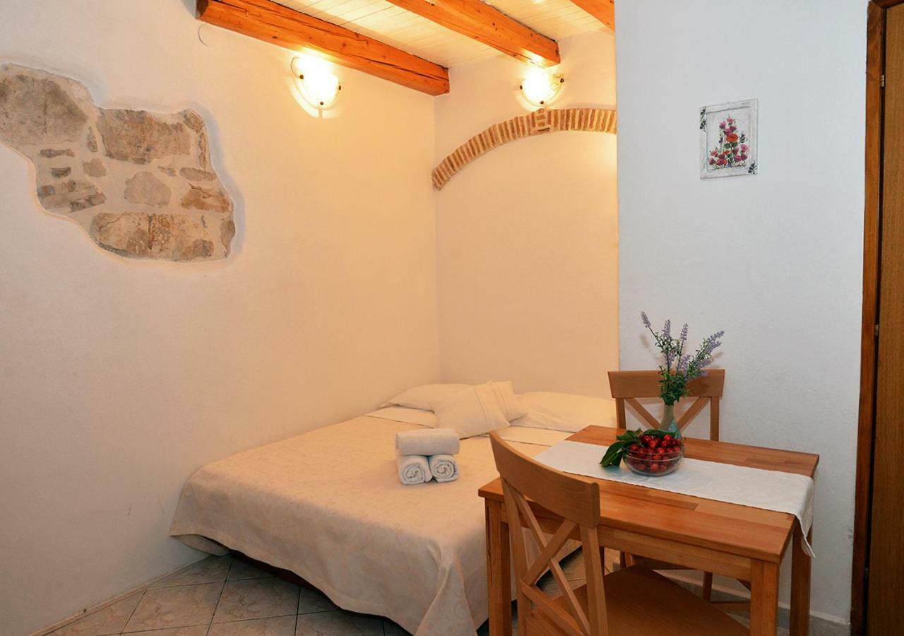 Old Town Vrsar, Apartments Danica & Zoran المظهر الخارجي الصورة