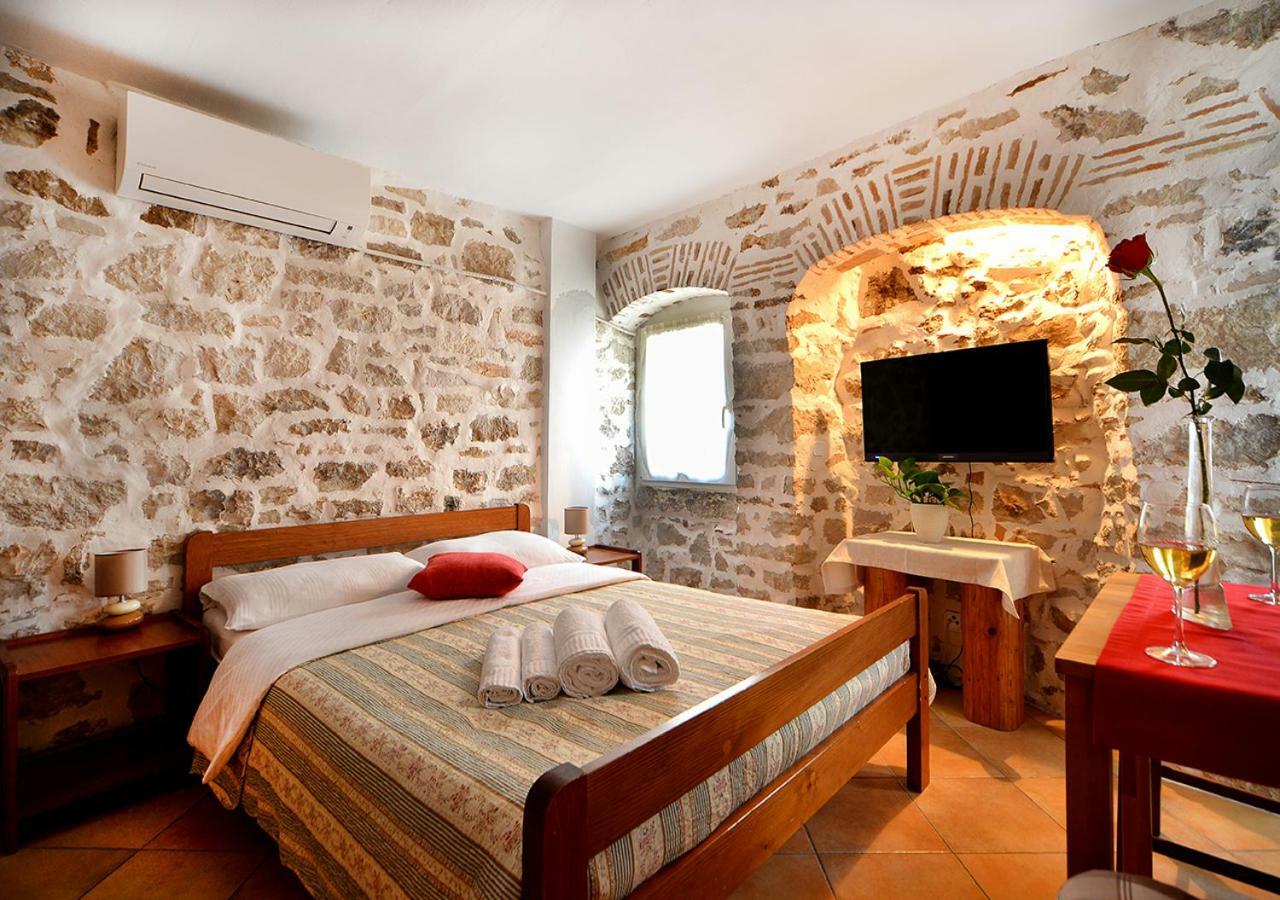 Old Town Vrsar, Apartments Danica & Zoran المظهر الخارجي الصورة